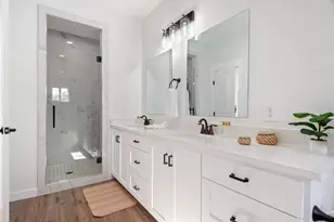 17701 Village Dr, Dripping Springs, TX 78620 - Photo 21