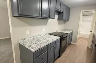 130 Olive St, San Marcos, TX 78666 - Photo 5