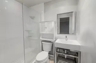 2002 Millay Dr, Austin, TX 78752 - Photo 17