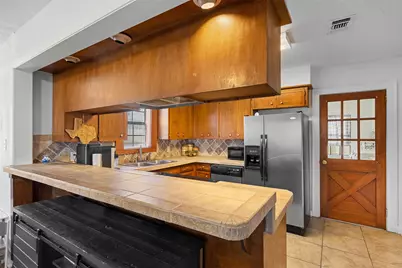 1479 E Hempstead Street, Giddings, TX 78942 - Photo 7