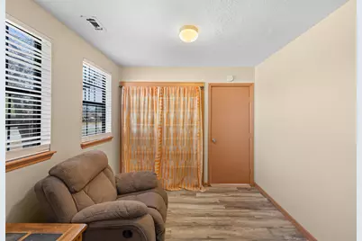 1479 E Hempstead Street, Giddings, TX 78942 - Photo 13