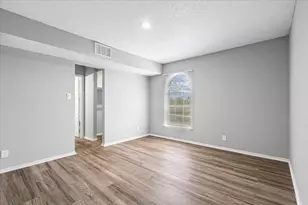 101 E 33rd St, Austin, TX 78705 - Photo 11