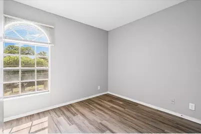 101 E 33rd Street #208, Austin, TX 78705 - Photo 9