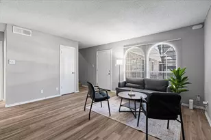 101 E 33rd St, Austin, TX 78705 - Photo 17