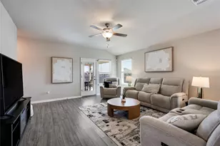 100 Contrada Grace Ln, Hutto, TX 78634 - Photo 5
