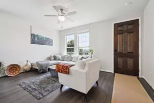 2204 Land Grant Wy, Round Rock, TX 78664 - Photo 11