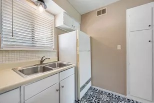 500 E Riverside Dr, Austin, TX 78704 - Photo 7
