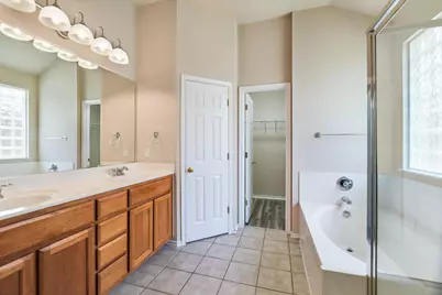 1612 Melissa Oaks Lane, Austin, TX 78744 - Photo 9