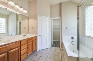 1612 Melissa Oaks Ln, Austin, TX 78744 - Photo 9