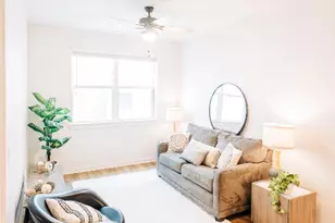 7051 Meadow Lake Blvd, Austin, TX 78744 - Photo 5