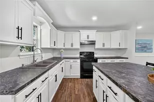 417 N Blanco St, Lockhart, TX 78644 - Photo 19