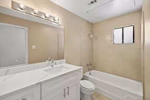 712 Graham Pl, Austin, TX 78705 - Photo 23