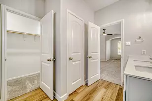 301 Serpentine Ln, Jarrell, TX 76537 - Photo 21