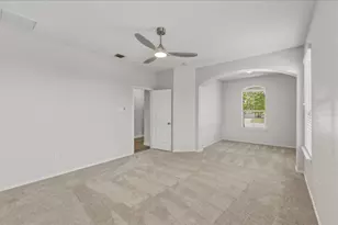 301 Serpentine Ln, Jarrell, TX 76537 - Photo 15