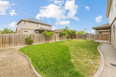 301 Serpentine Lane, Jarrell, TX 76537 - Photo 37