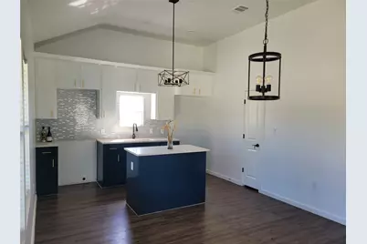 577 County Road 422 Road, Stockdale, TX 78160 - Photo 23