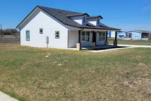 577 County Road 422 Rd, Stockdale, TX 78160 - Photo 5