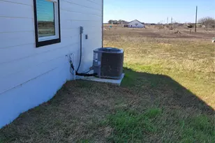 577 County Road 422 Rd, Stockdale, TX 78160 - Photo 13