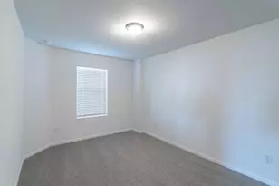 13621 Endless Narrow Ln, Elgin, TX 78621 - Photo 3