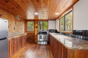 215 Lakeview Dr, Smithville, TX 78957 - Photo 9