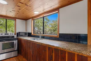 215 Lakeview Dr, Smithville, TX 78957 - Photo 7