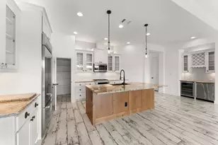 300 Marina View Ct, Austin, TX 78734 - Photo 9