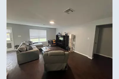 2100 Boyer Drive, Taylor, TX 76574 - Photo 3