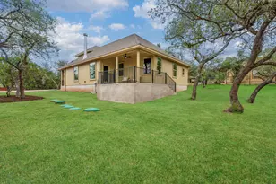 112 Twin Creek Cir, Dripping Springs, TX 78620 - Photo 5