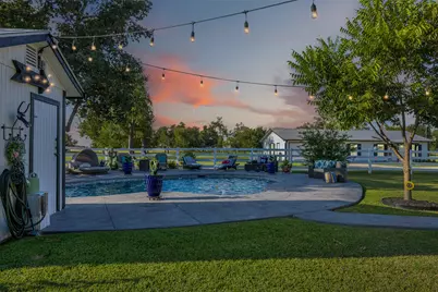 413 County Road 410, Buckholts, TX 76518 - Photo 29