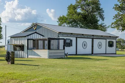 413 County Road 410, Buckholts, TX 76518 - Photo 39
