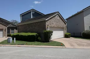 5 Champions Ln, Lakeway, TX 78734 - Photo 3