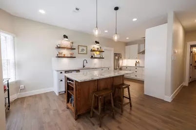 5 Champions Lane, Lakeway, TX 78734 - Photo 1