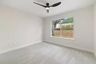 1006 Cottonbowl Dr, Taylor, TX 76574 - Photo 19