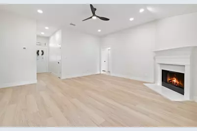 1006 Cottonbowl Drive, Taylor, TX 76574 - Photo 13