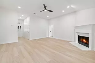 1006 Cottonbowl Dr, Taylor, TX 76574 - Photo 13