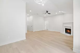 1006 Cottonbowl Dr, Taylor, TX 76574 - Photo 11