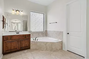 1020 Winding Way Dr, Georgetown, TX 78628 - Photo 17
