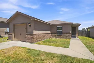 360 Farmer Ln, Jarrell, TX 76537 - Photo 3