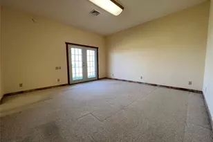 333 Co Rd 497, Taylor, TX 76574 - Photo 15