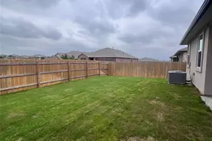 944 Vogel Dr, Georgetown, TX 78626 - Photo 17