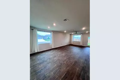 944 Vogel Drive, Georgetown, TX 78626 - Photo 5