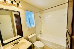 6810 Deatonhill Dr, Austin, TX 78745 - Photo 19