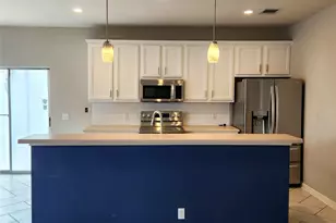 107 Holmstrom St, Hutto, TX 78634 - Photo 5