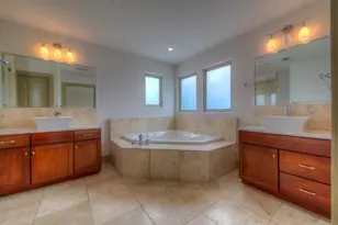 605 Peacock Ln, Austin, TX 78704 - Photo 15