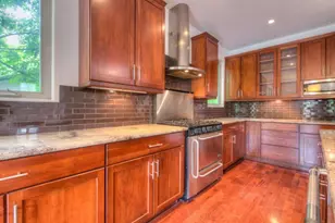 605 Peacock Ln, Austin, TX 78704 - Photo 3