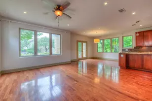 605 Peacock Ln, Austin, TX 78704 - Photo 5