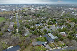 4607 Cedar Point Dr, Austin, TX 78723 - Photo 13