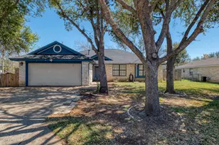 2010 Lark Ln, Taylor, TX 76574 - Photo 1