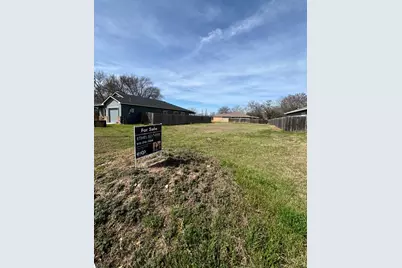 612 Briggs Street, Lampasas, TX 76550 - Photo 5