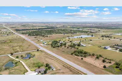 11401 Schmidt Lane, Manor, TX 78653 - Photo 7